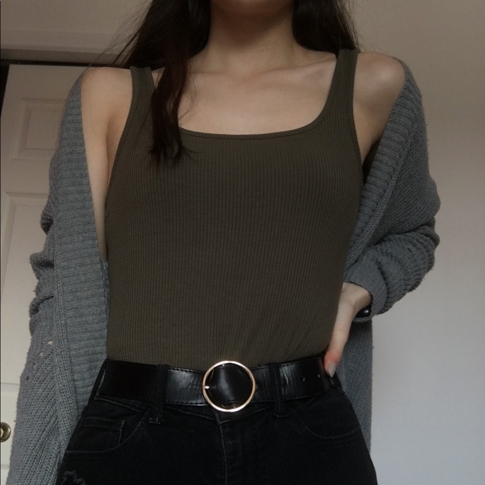 👚3/$15 Ribbed camo green bodysuit